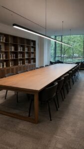 Suspend a Linear Light Above the Center